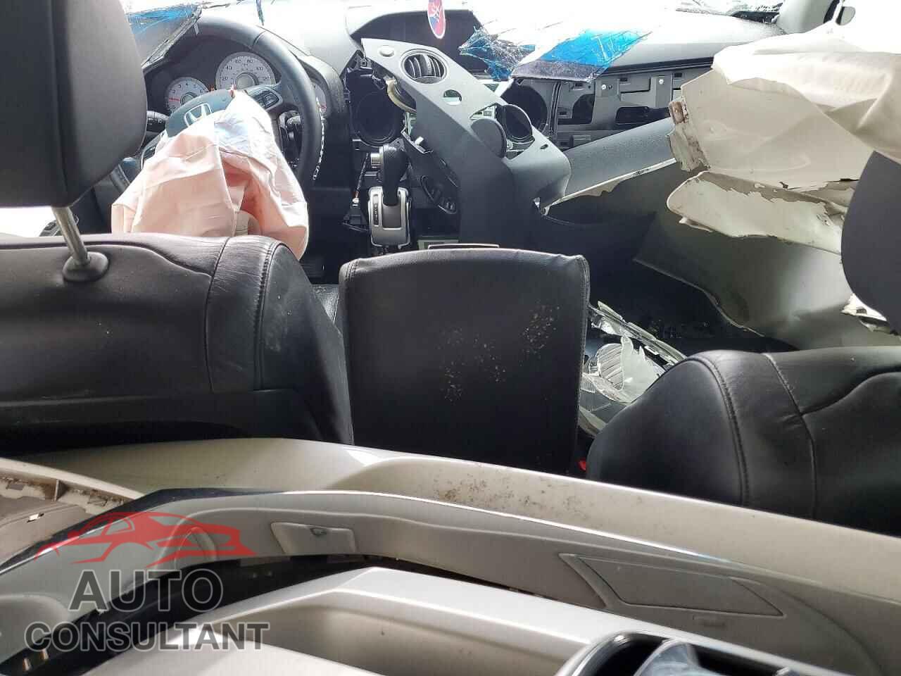 HONDA PILOT 2011 - 5FNYF4H92BB010903