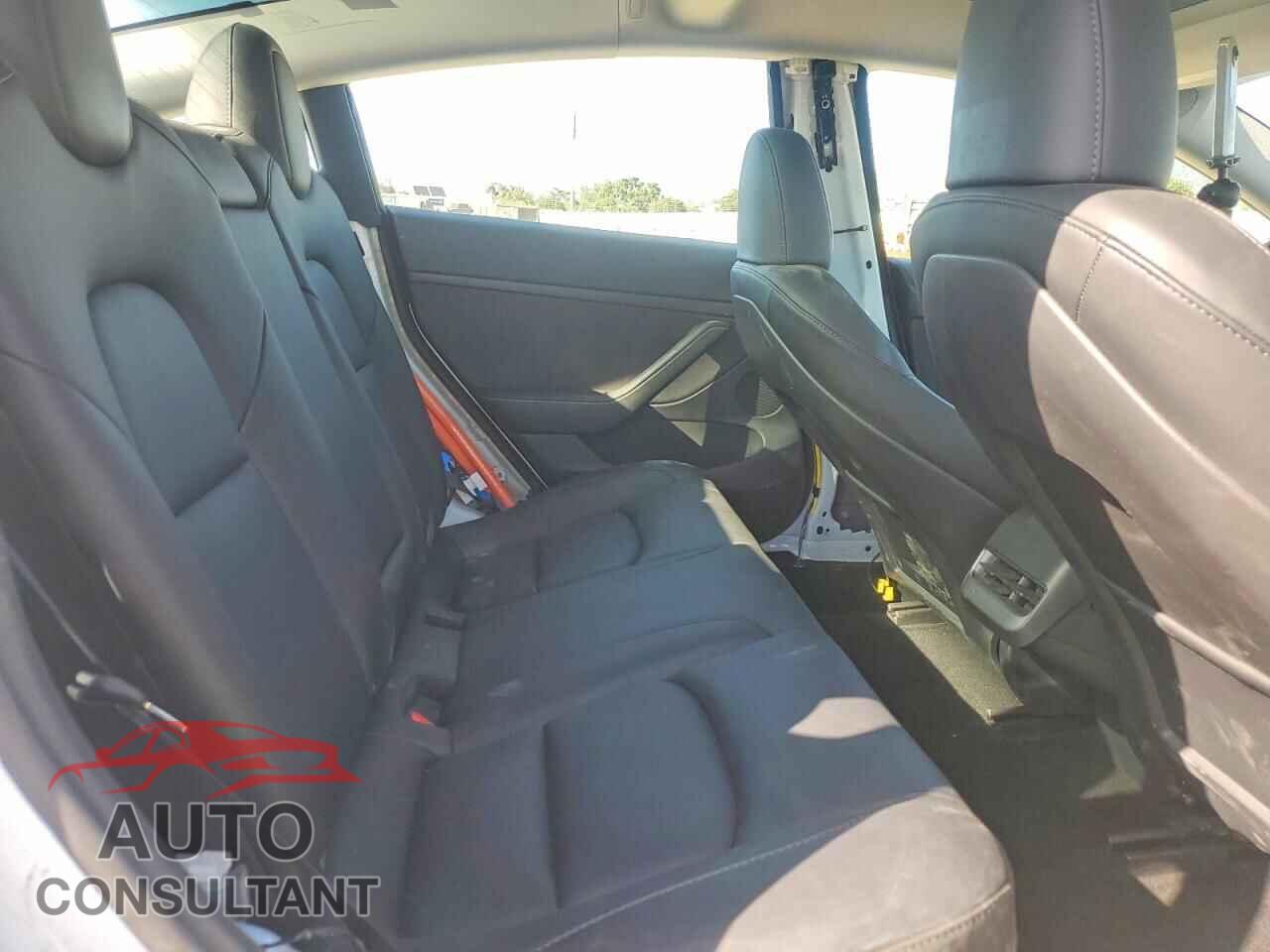 TESLA MODEL 3 2023 - 5YJ3E1EA1PF577704