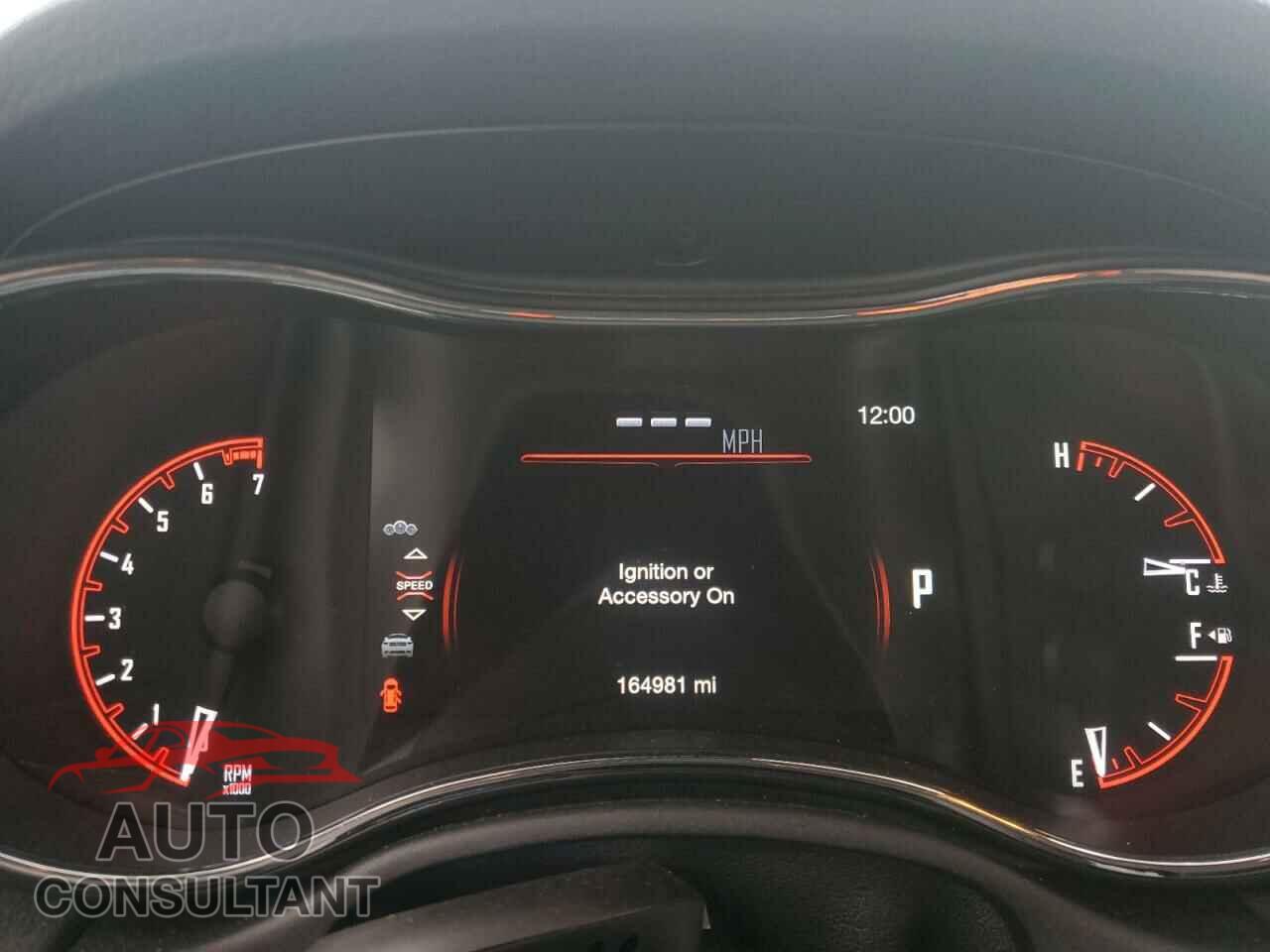 DODGE DURANGO 2018 - 1C4RDJAG7JC364641