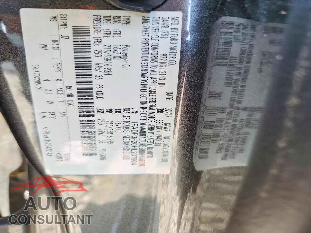 FORD FOCUS 2017 - 1FADP3F20HL237904