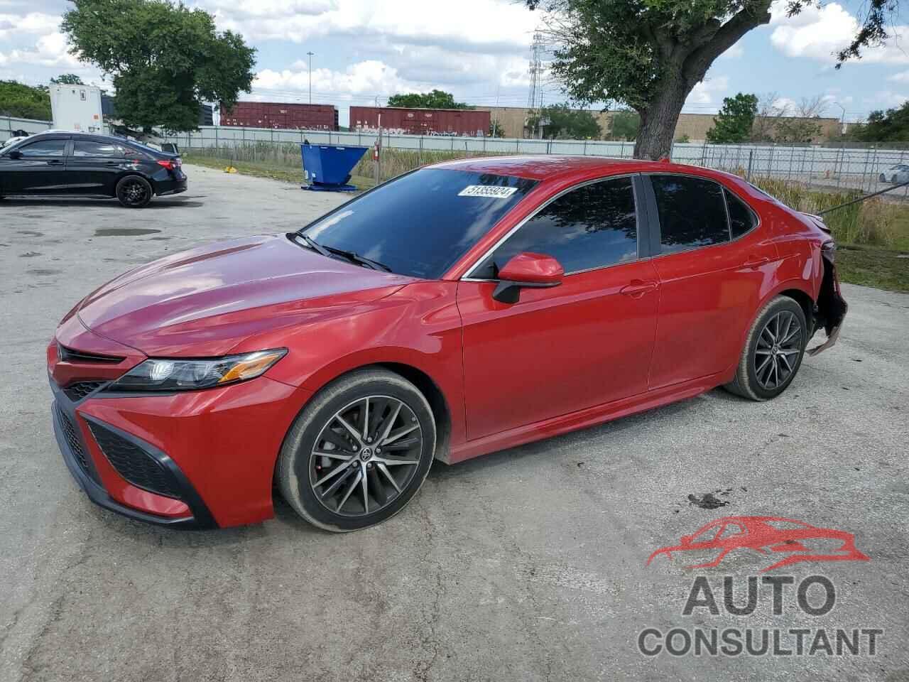 TOYOTA CAMRY 2021 - 4T1G11AK4MU433591