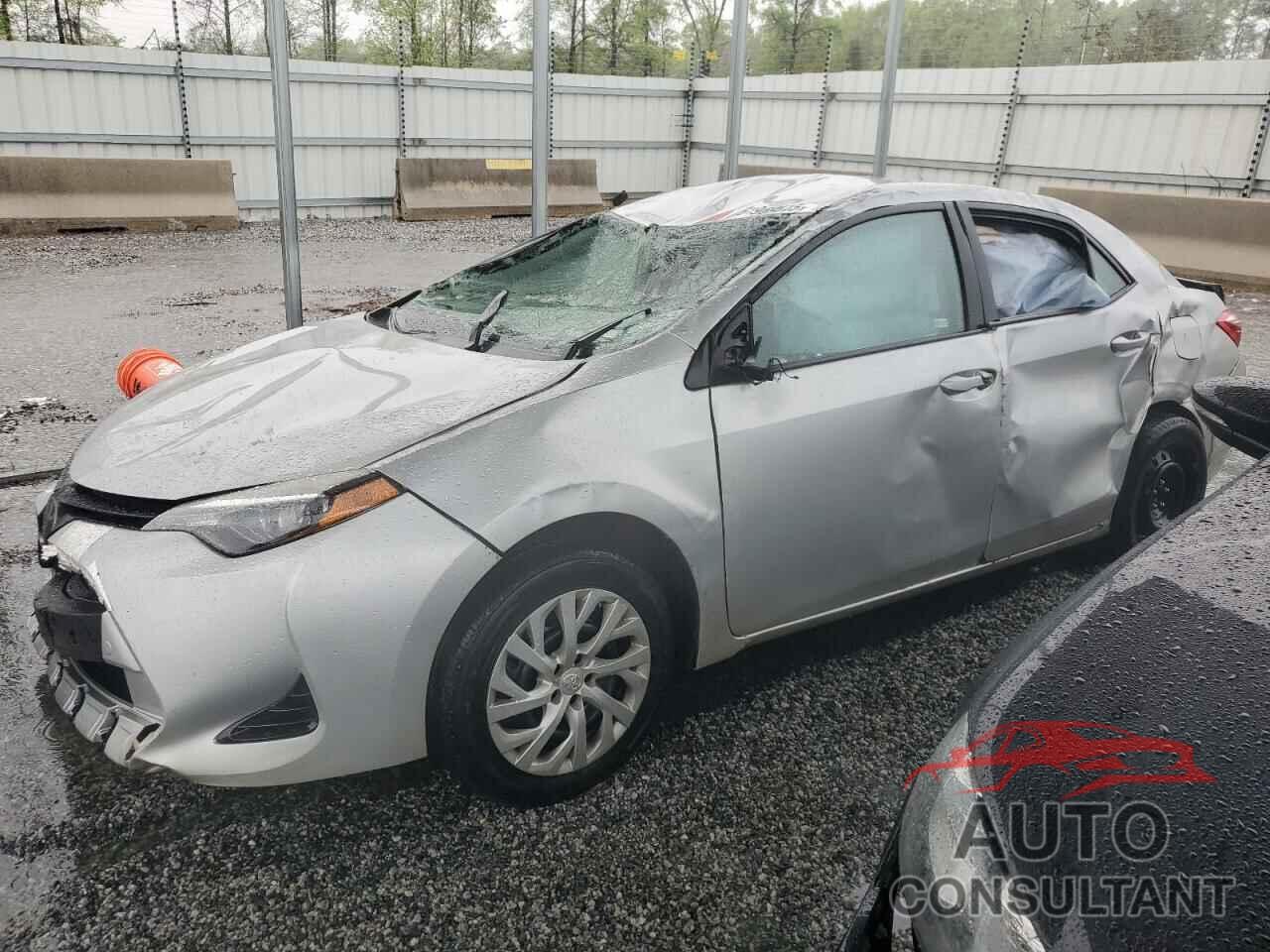 TOYOTA COROLLA 2018 - 5YFBURHE0JP744450