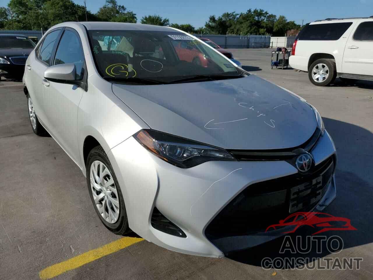 TOYOTA COROLLA 2018 - 5YFBURHE6JP835559