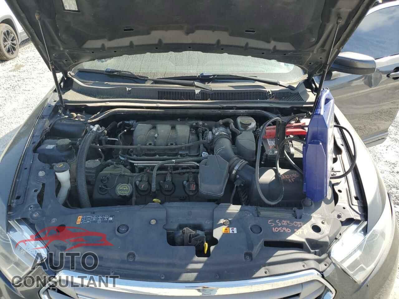 FORD TAURUS 2015 - 1FAHP2E88FG163929