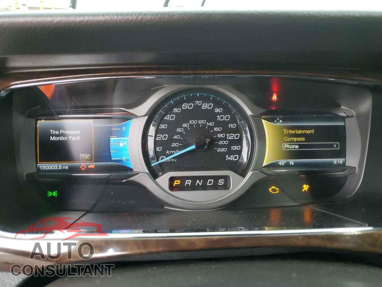 FORD TAURUS 2017 - 1FAHP2F84HG104510