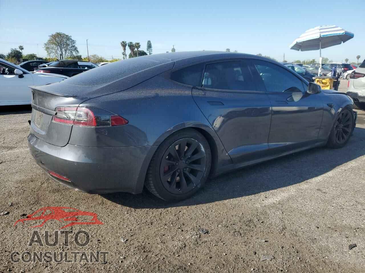 TESLA MODEL S 2017 - 5YJSA1E23HF199497