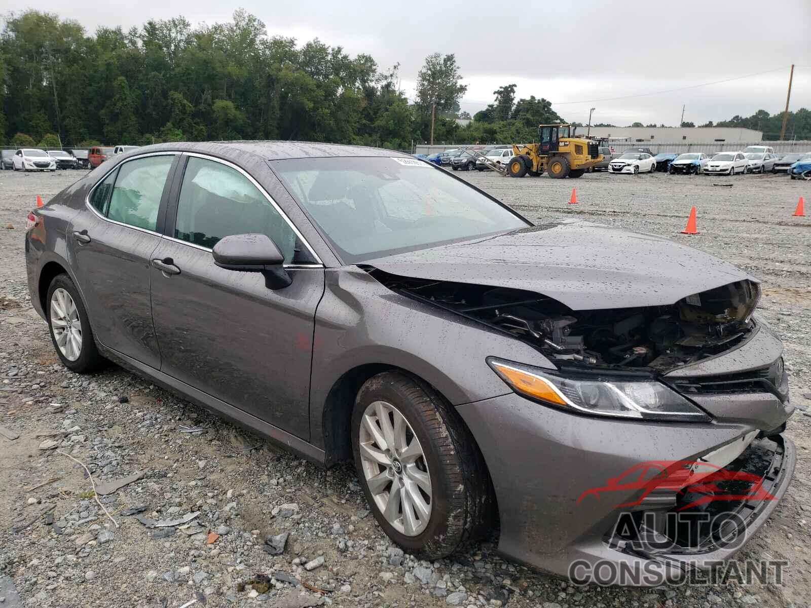 TOYOTA CAMRY 2018 - 4T1B11HK4JU506079