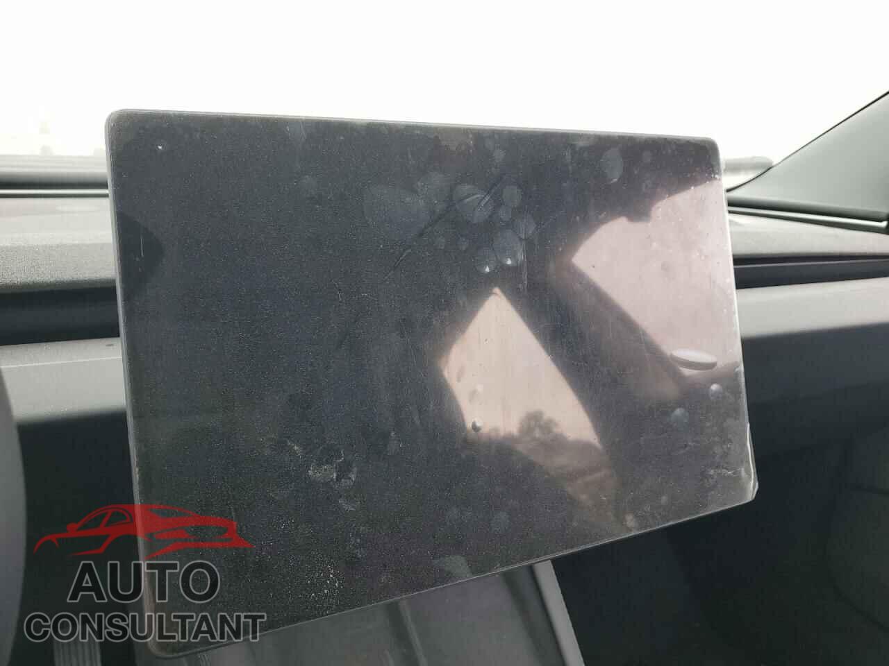 TESLA MODEL 3 2024 - 5YJ3E1EA8RF828432