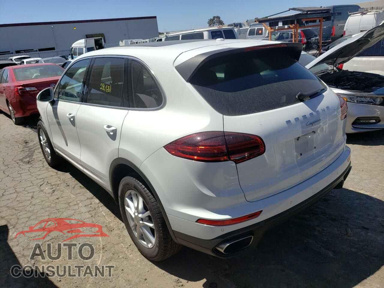 PORSCHE CAYENNE 2018 - WP1AA2A29JKA07532