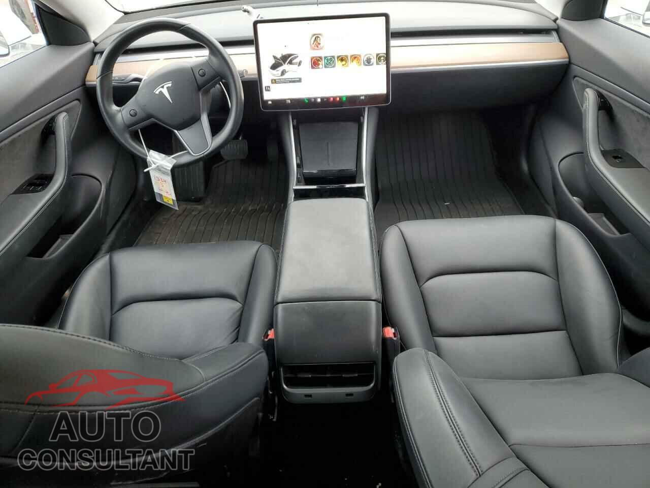 TESLA MODEL 3 2019 - 5YJ3E1EB3KF199256