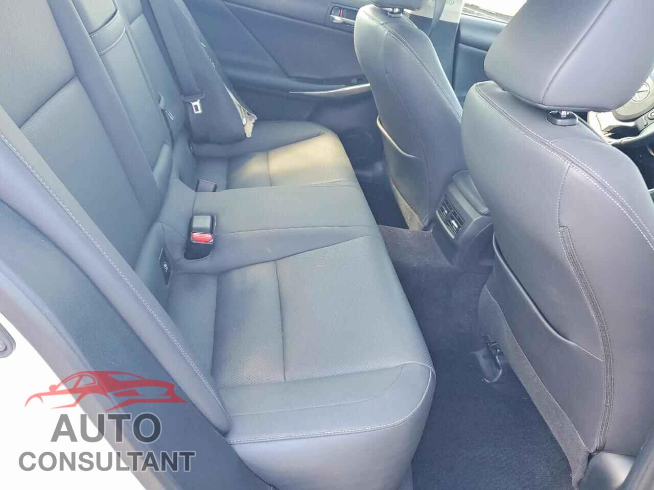 LEXUS IS 2014 - JTHCF1D21E5013944