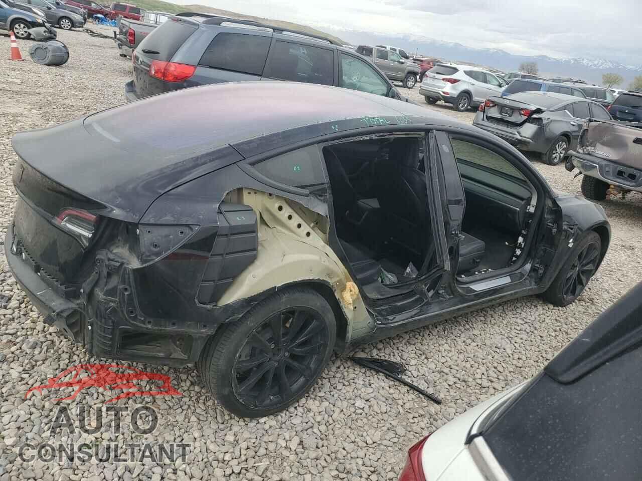 TESLA MODEL 3 2018 - 5YJ3E1EA5JF007616