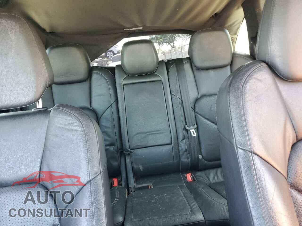PORSCHE CAYENNE 2012 - WP1AA2A21CLA12561
