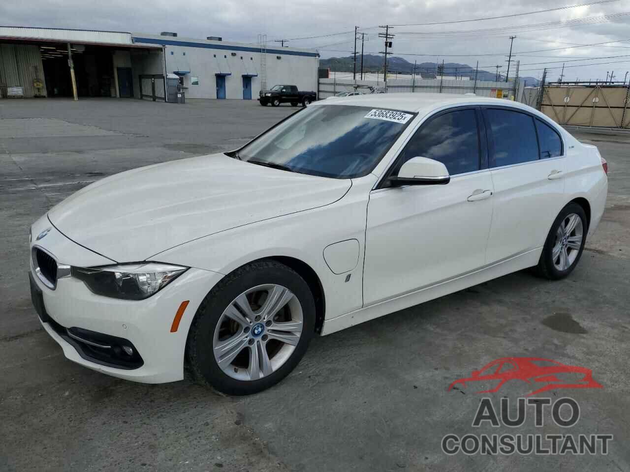 BMW 3 SERIES 2017 - WBA8E1C39HA158887