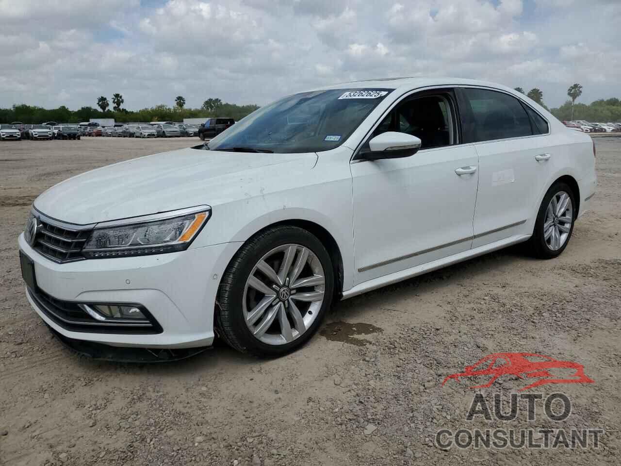 VOLKSWAGEN PASSAT 2017 - 1VWCT7A33HC002676