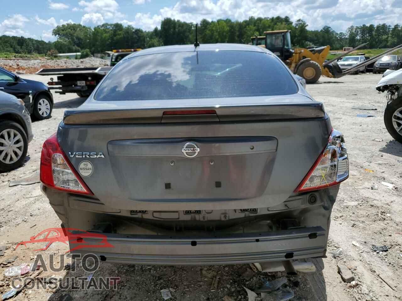 NISSAN VERSA 2017 - 3N1CN7AP3HL809948