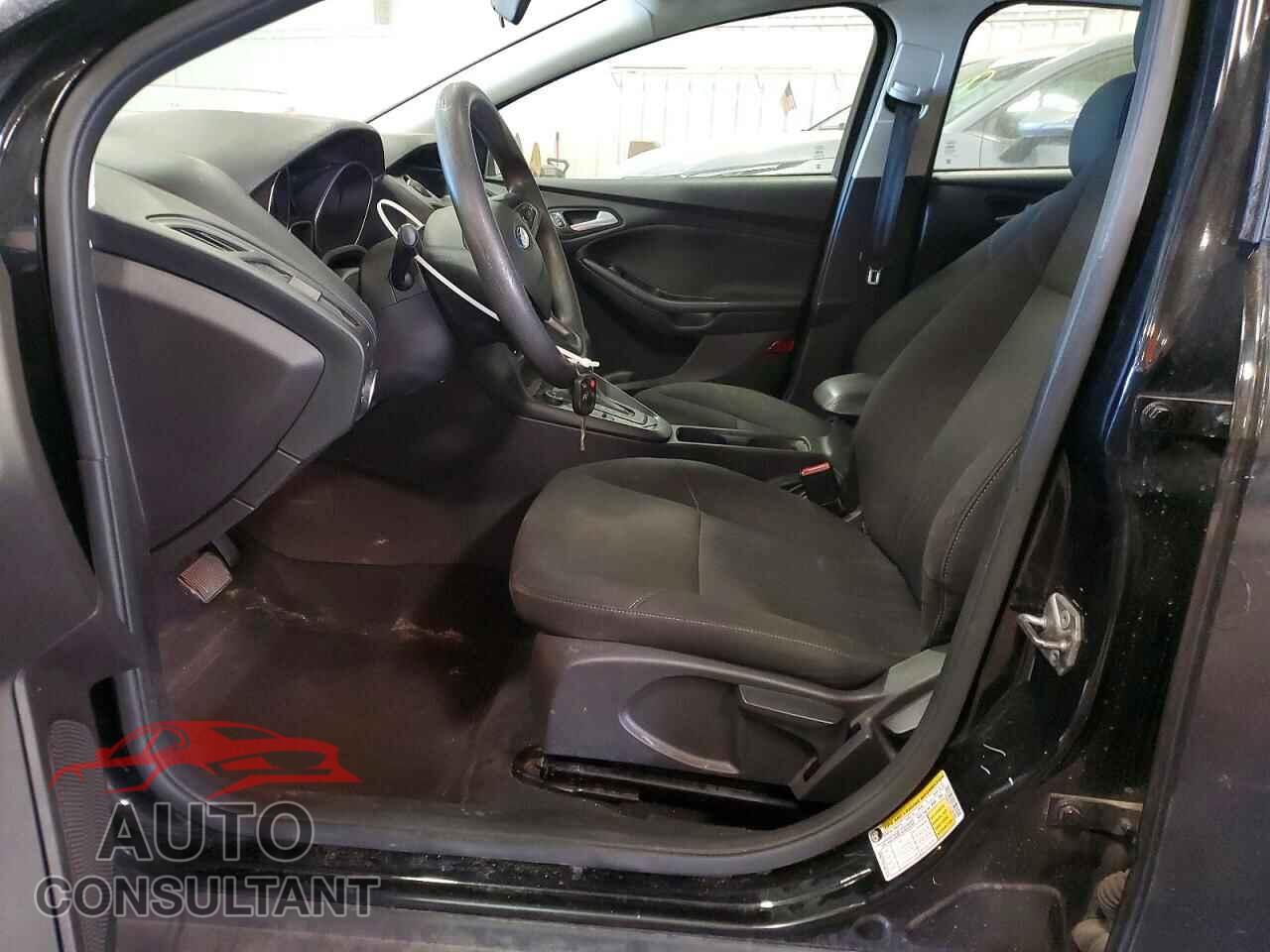 FORD FOCUS 2015 - 1FADP3F21FL383094