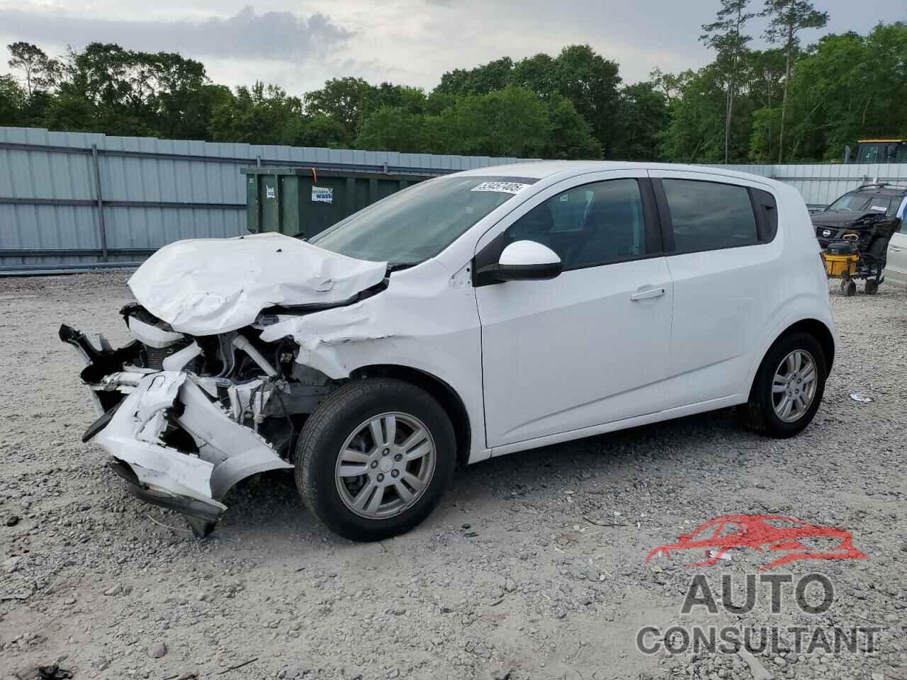 CHEVROLET SONIC 2016 - 1G1JA6SH3G4167472