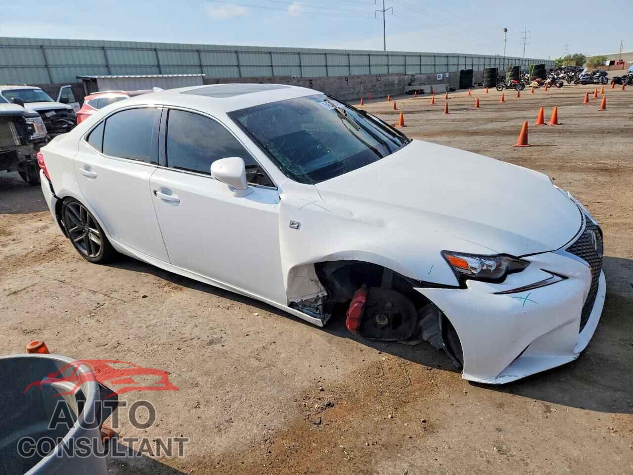 LEXUS IS 2014 - JTHBE1D22E5013272
