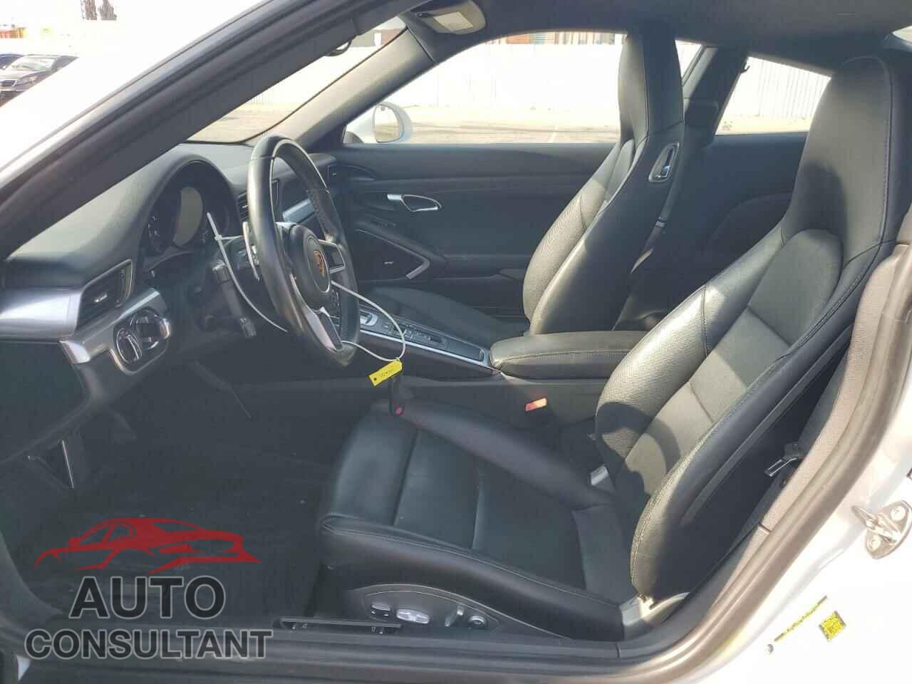 PORSCHE 911 2017 - WP0AA2A96HS106530