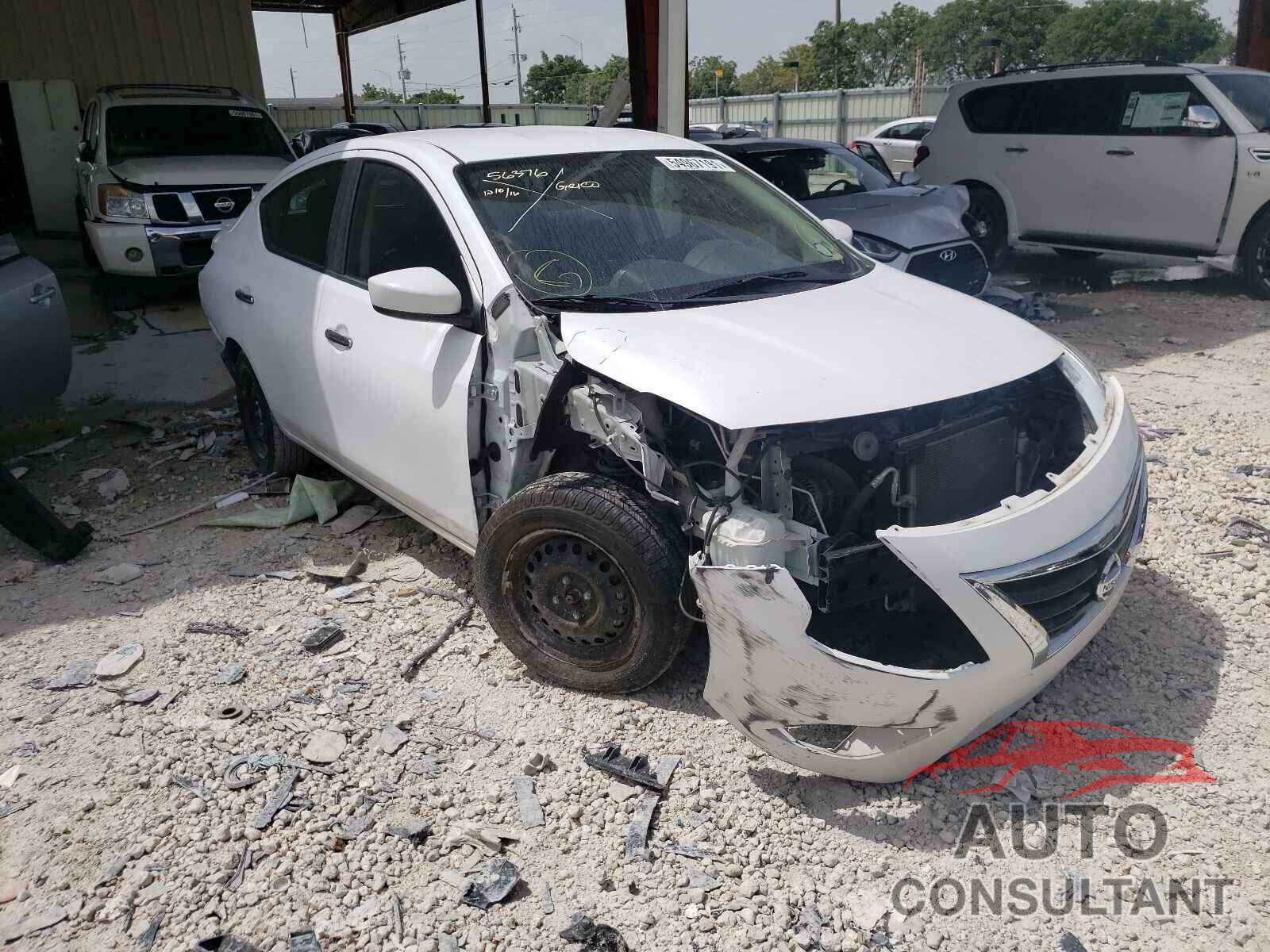 NISSAN VERSA 2018 - 3N1CN7AP7JK400153