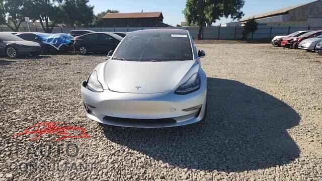 TESLA MODEL 3 2018 - 5YJ3E1EA4JF024357