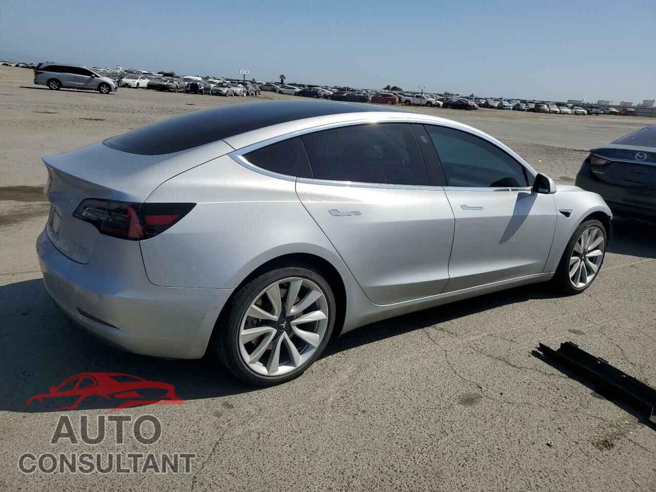 TESLA MODEL 3 2018 - 5YJ3E1EB4JF069307
