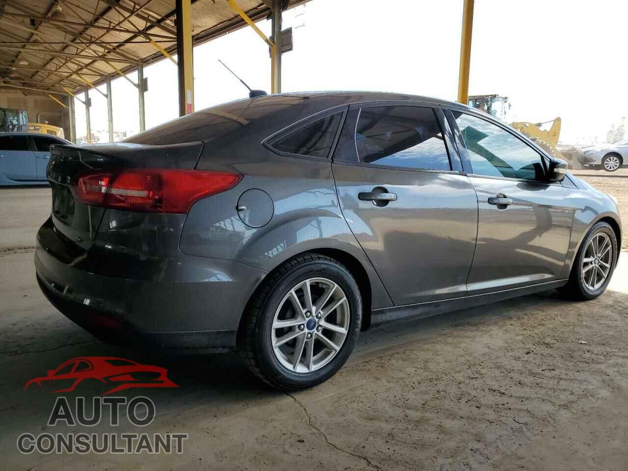 FORD FOCUS 2015 - 1FADP3F21FL206013