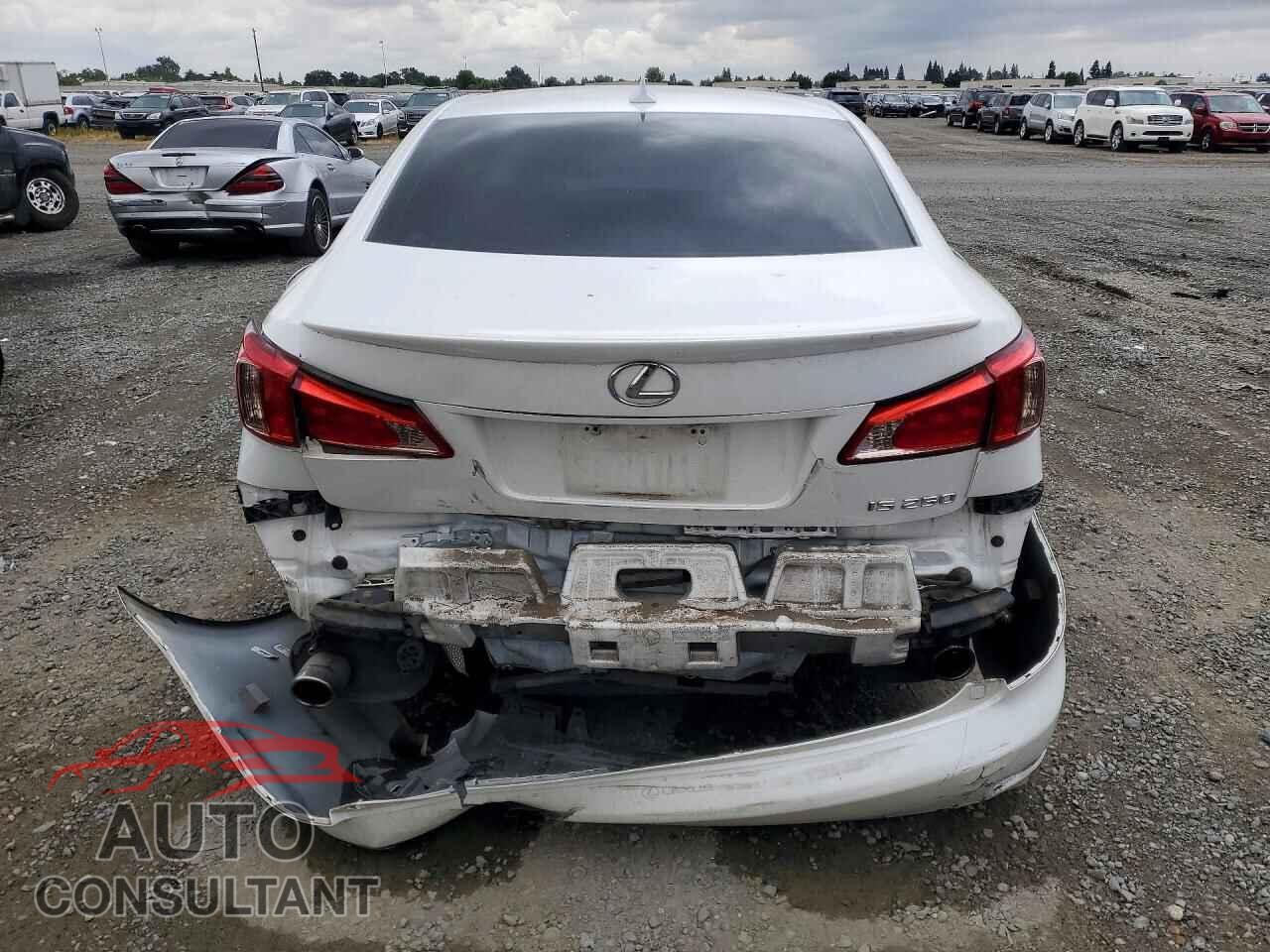 LEXUS IS 2012 - JTHBF5C27C2102369