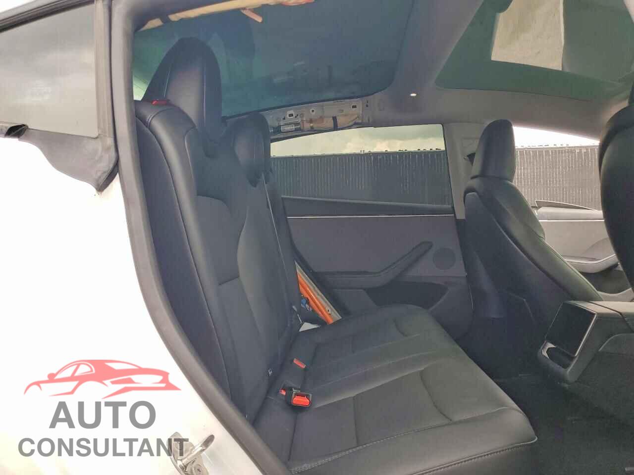 TESLA MODEL 3 2024 - 5YJ3E1EA9RF744085