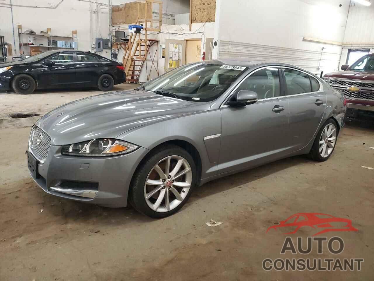 JAGUAR XF 2015 - SAJWJ0FF8F8U65883