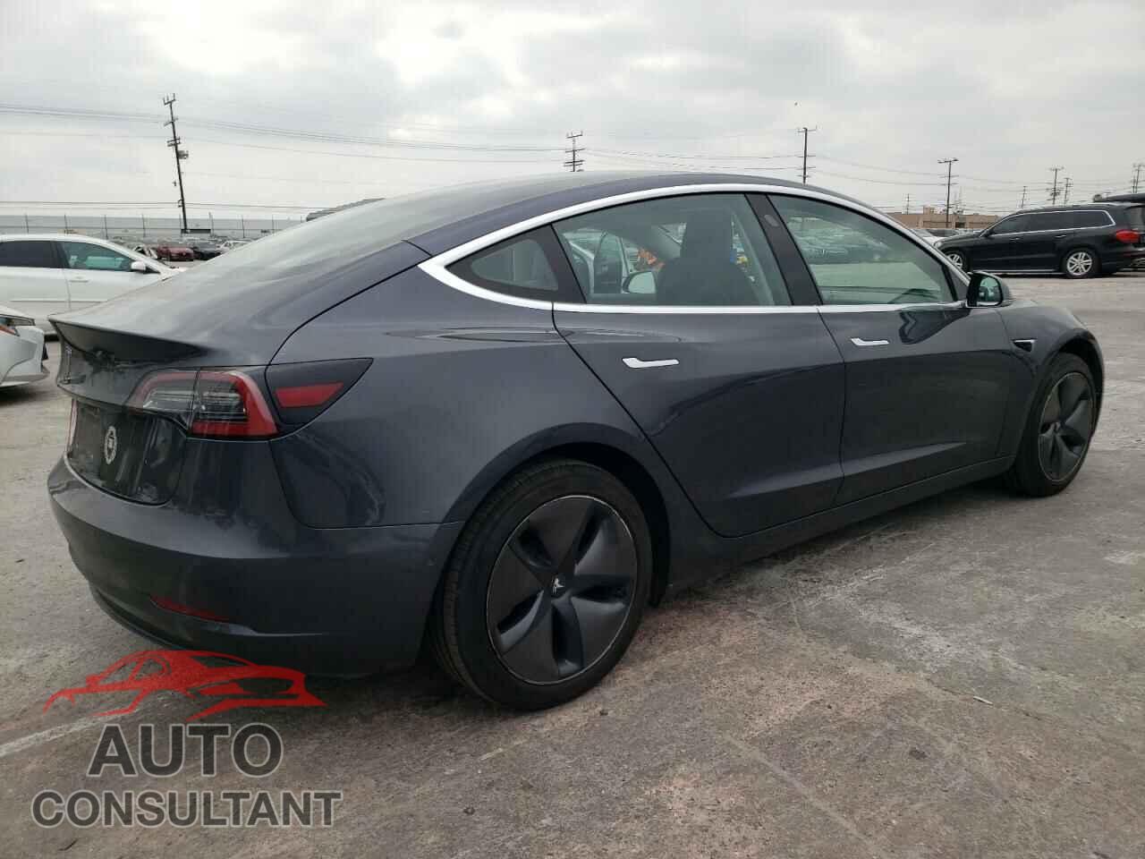 TESLA MODEL 3 2018 - 5YJ3E1EA5JF077620