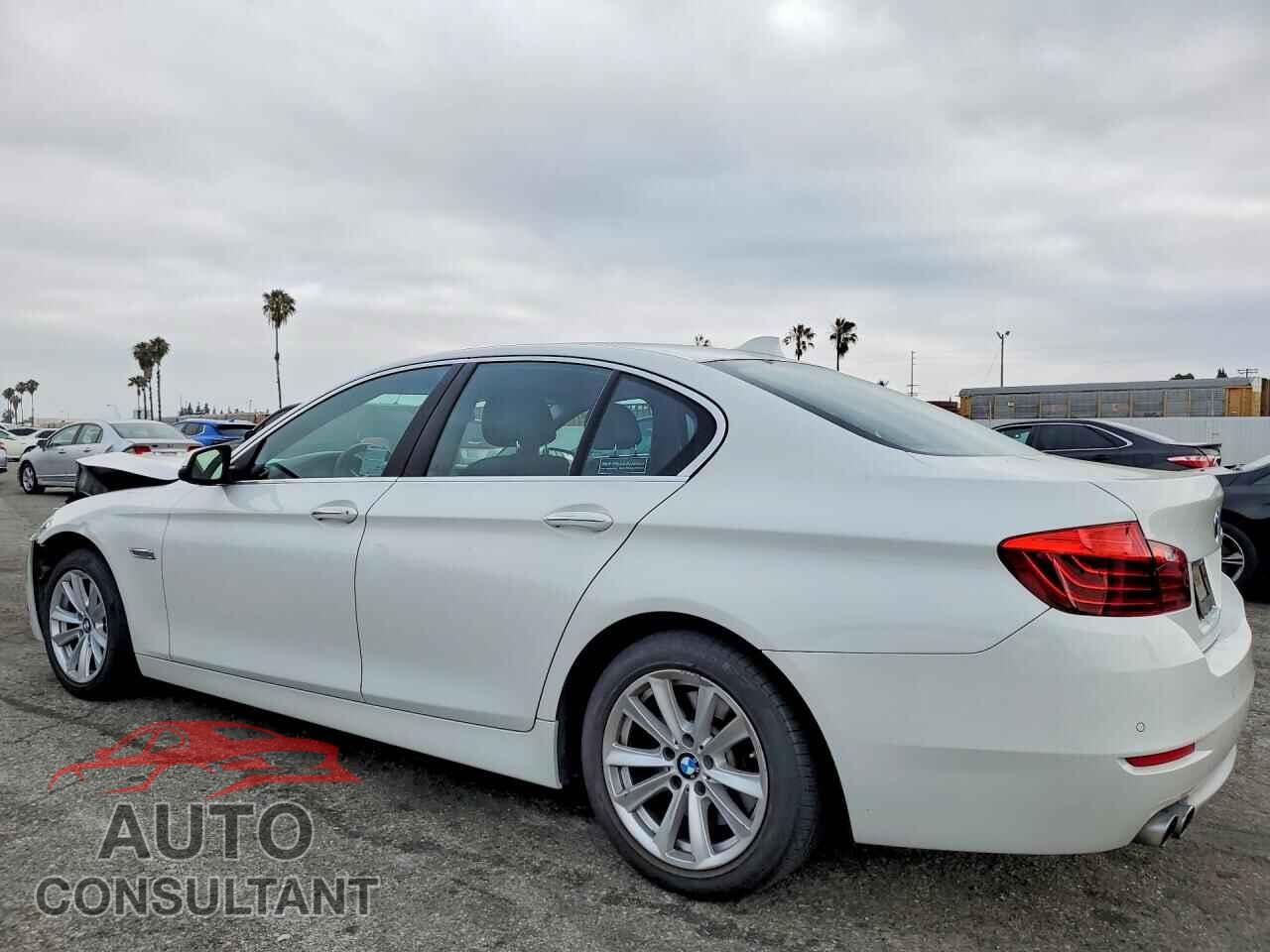 BMW 5 SERIES 2015 - WBA5A5C5XFD521457