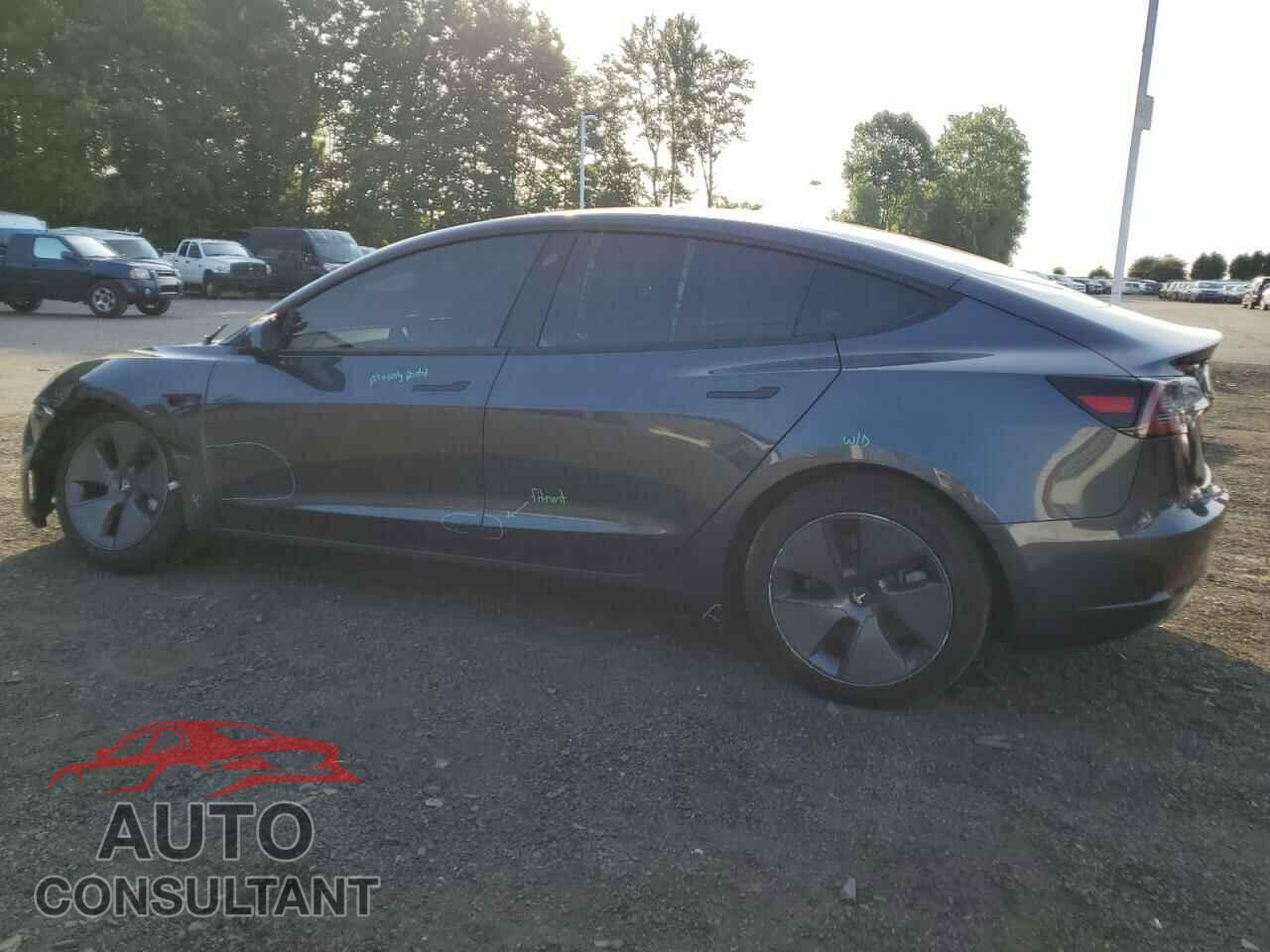 TESLA MODEL 3 2022 - 5YJ3E1EA0NF332275