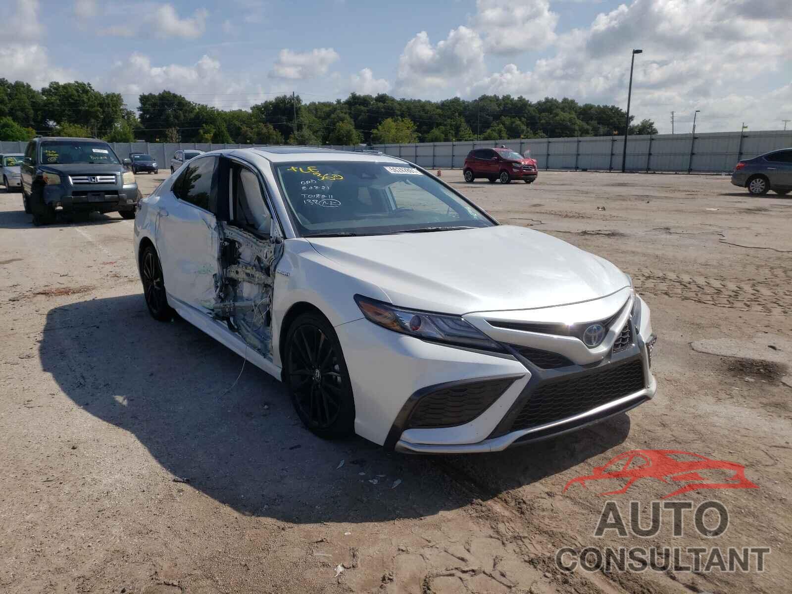 TOYOTA CAMRY 2021 - 4T1K31AK9MU026080