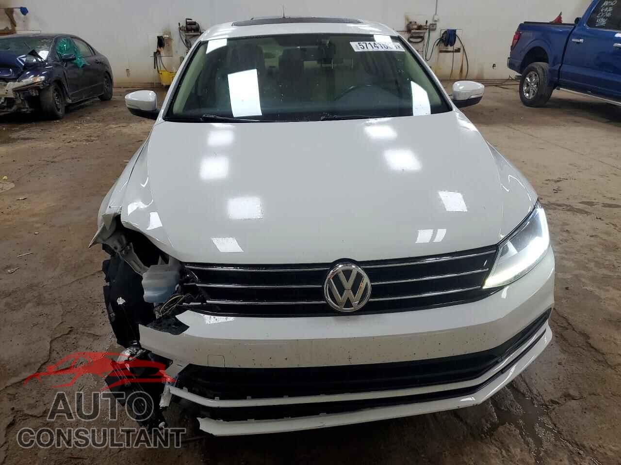 VOLKSWAGEN JETTA 2017 - 3VWDB7AJ5HM327124