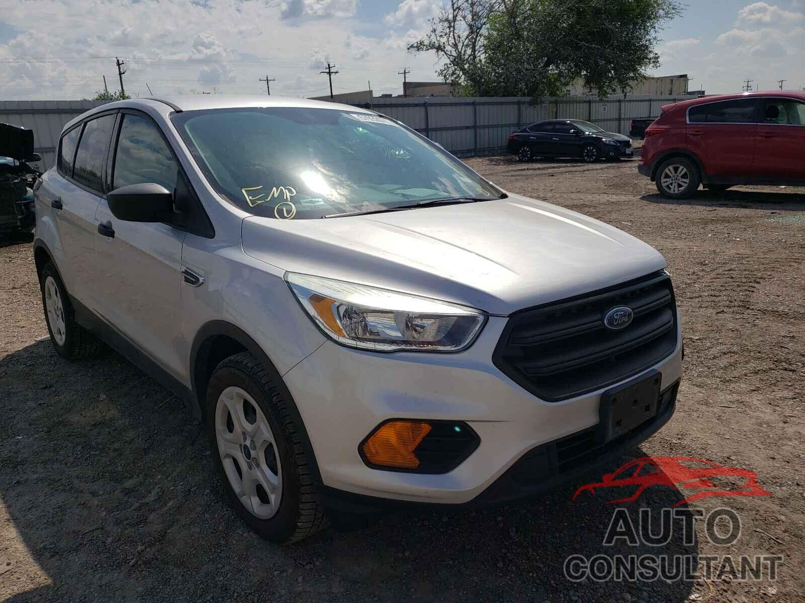 FORD ESCAPE 2017 - 1FMCU0F76HUA49743