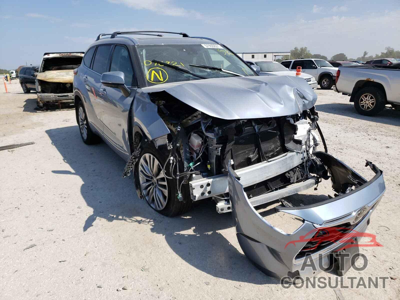 TOYOTA HIGHLANDER 2021 - 5TDFZRBH4MS076721