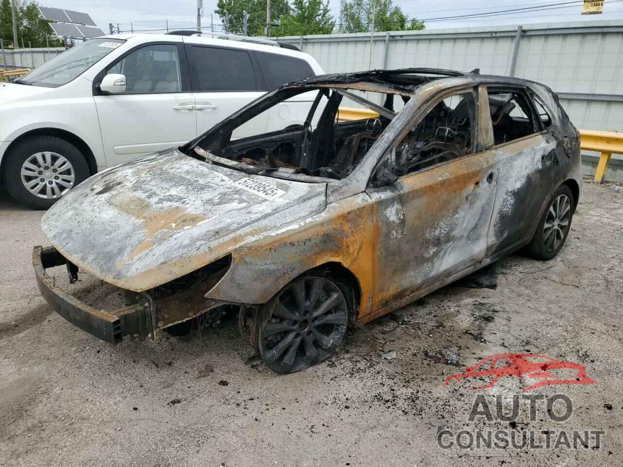 HYUNDAI ELANTRA 2018 - KMHH35LE1JU042441