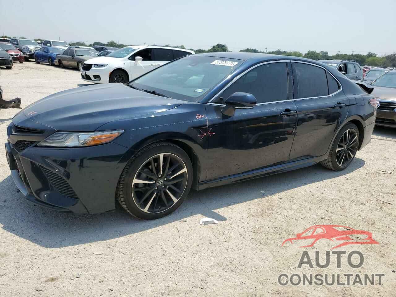TOYOTA CAMRY 2018 - 4T1B61HK9JU613243