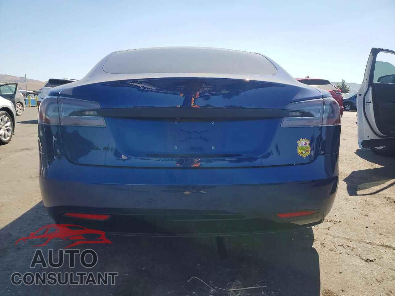 TESLA MODEL S 2017 - 5YJSA1E17HF217247