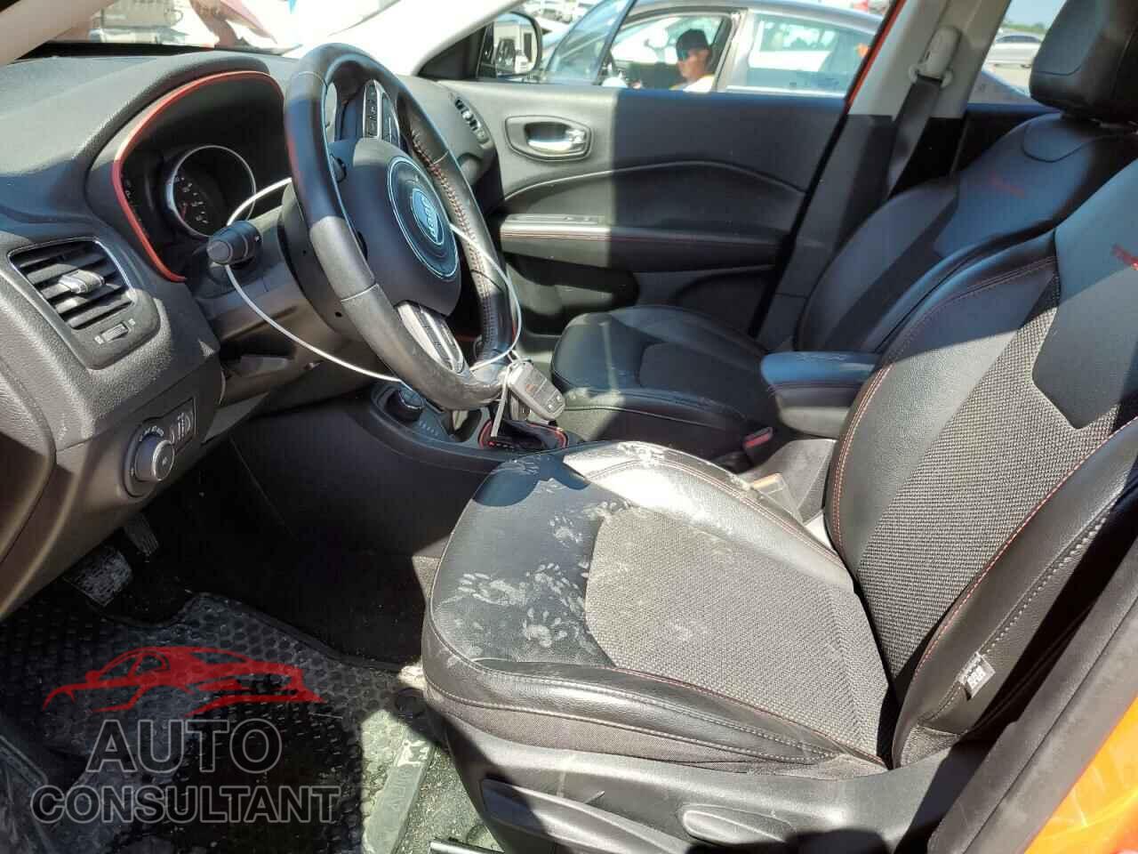 JEEP COMPASS 2020 - 3C4NJDDB2LT108889