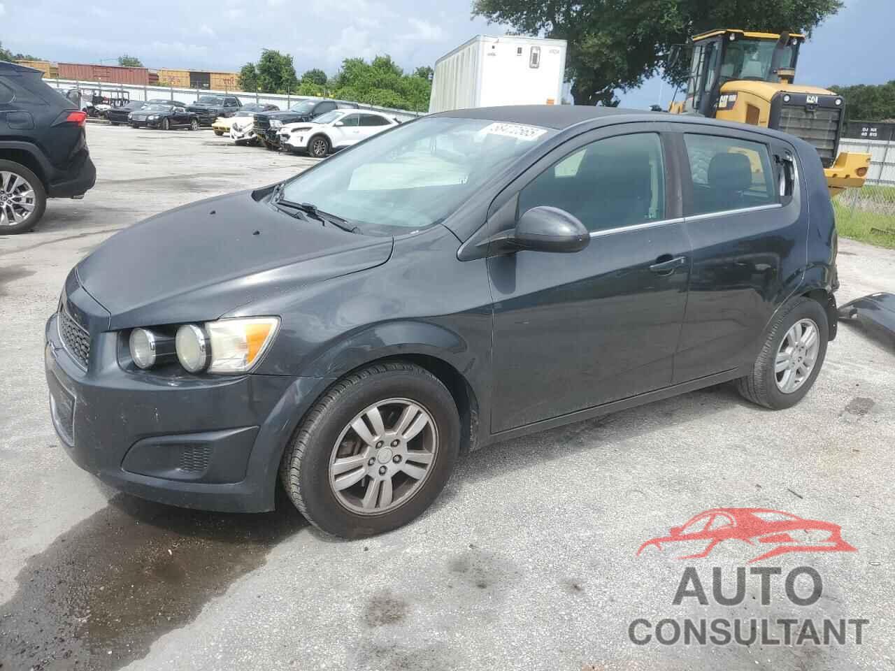 CHEVROLET SONIC 2016 - 1G1JC6SH2G4134781