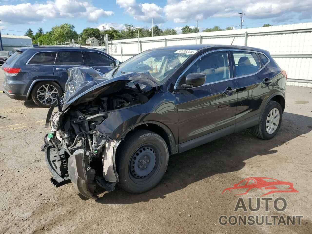 NISSAN ROGUE 2018 - JN1BJ1CR7JW265666