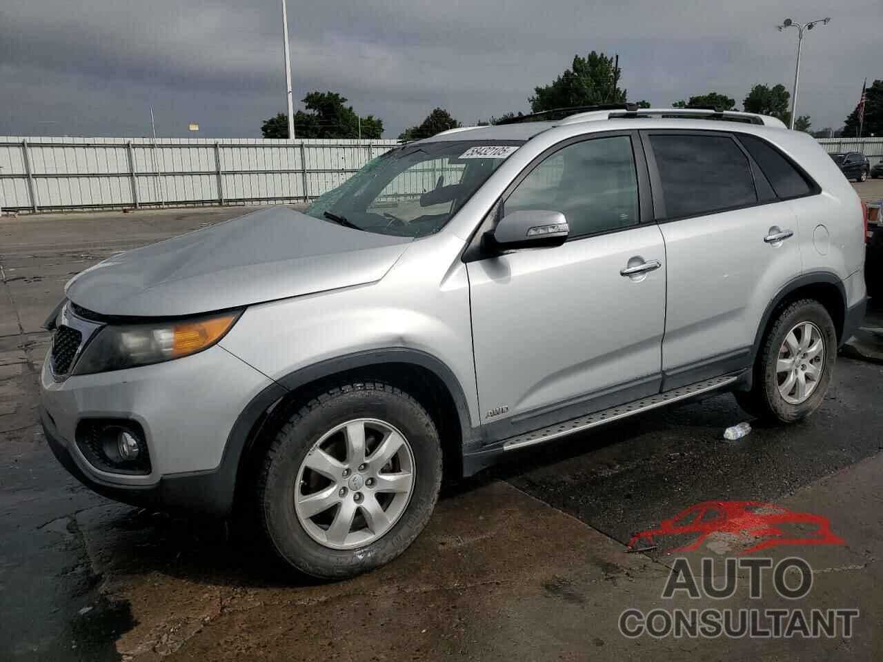 KIA SORENTO 2013 - 5XYKTDA21DG351040