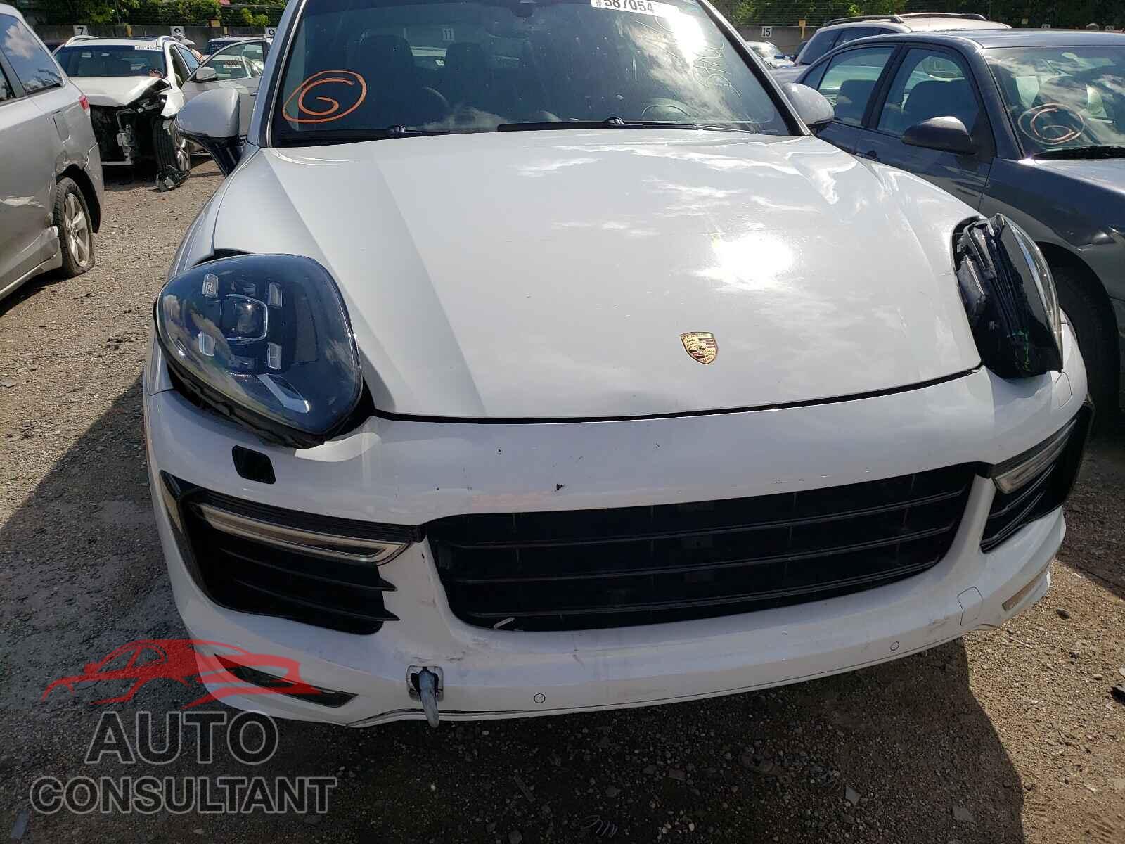 PORSCHE CAYENNE 2017 - WP1AD2A2XHLA81408
