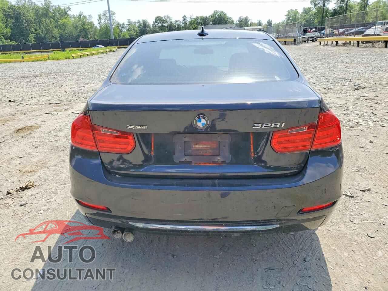 BMW 3 SERIES 2013 - WBA3B5G55DNS00626