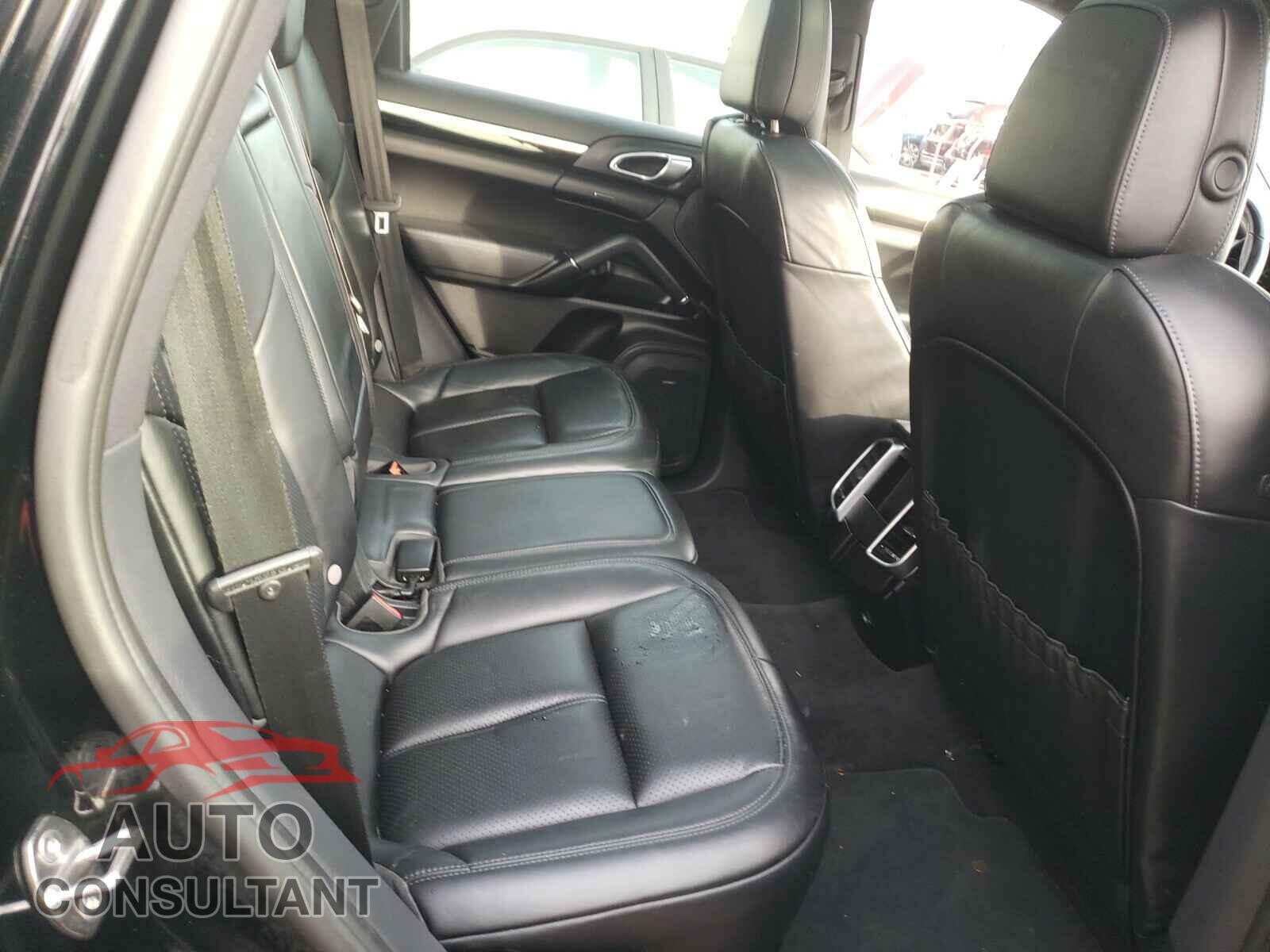 PORSCHE CAYENNE 2017 - WP1AA2A2XHKA80824