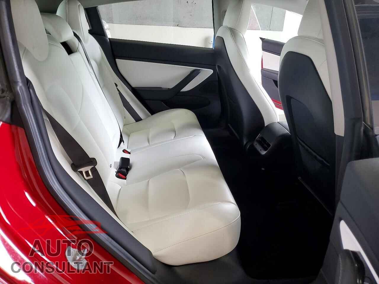 TESLA MODEL 3 2018 - 5YJ3E1EB5JF074760