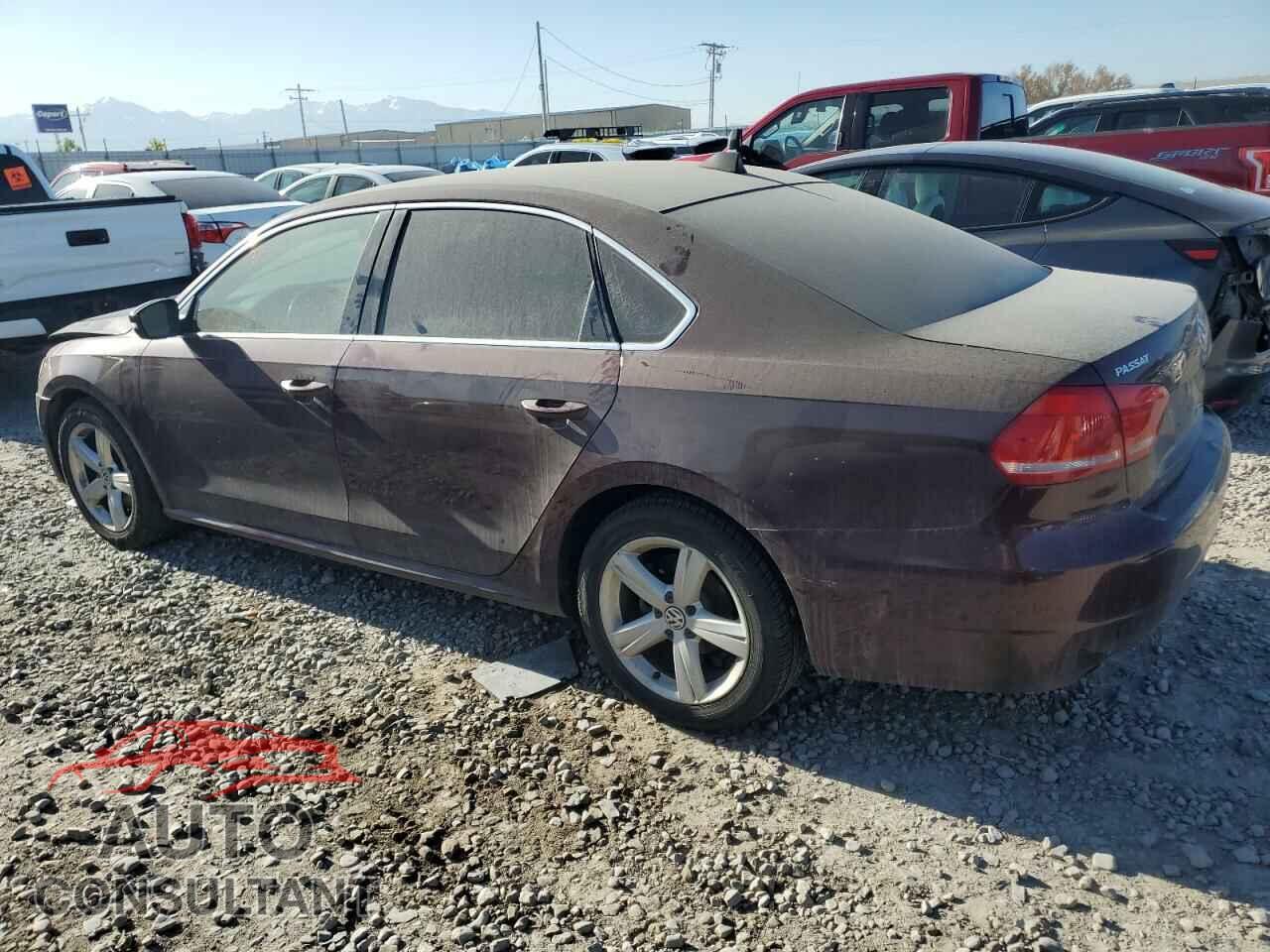 VOLKSWAGEN PASSAT 2013 - 1VWBH7A39DC048715